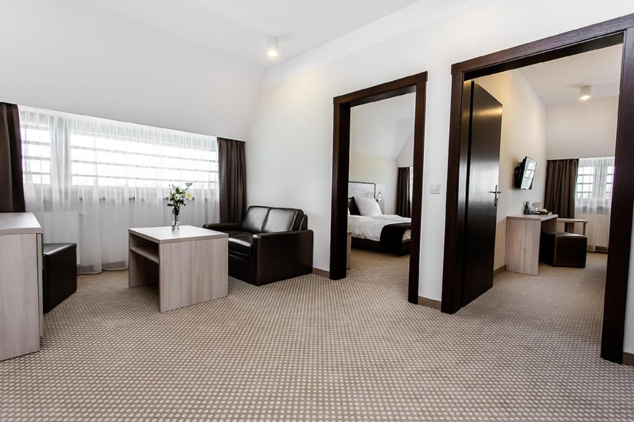 Hotel Antonio Conference بجيك المظهر الخارجي الصورة